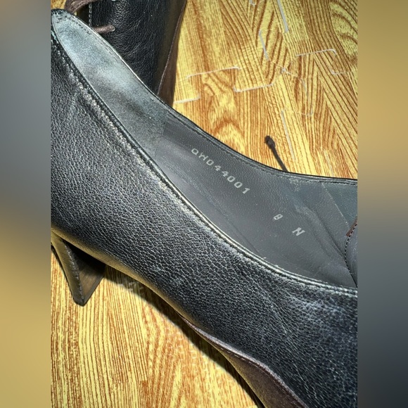 Stuart Weitzman size 8 brown point toe heels - Picture 13 of 14